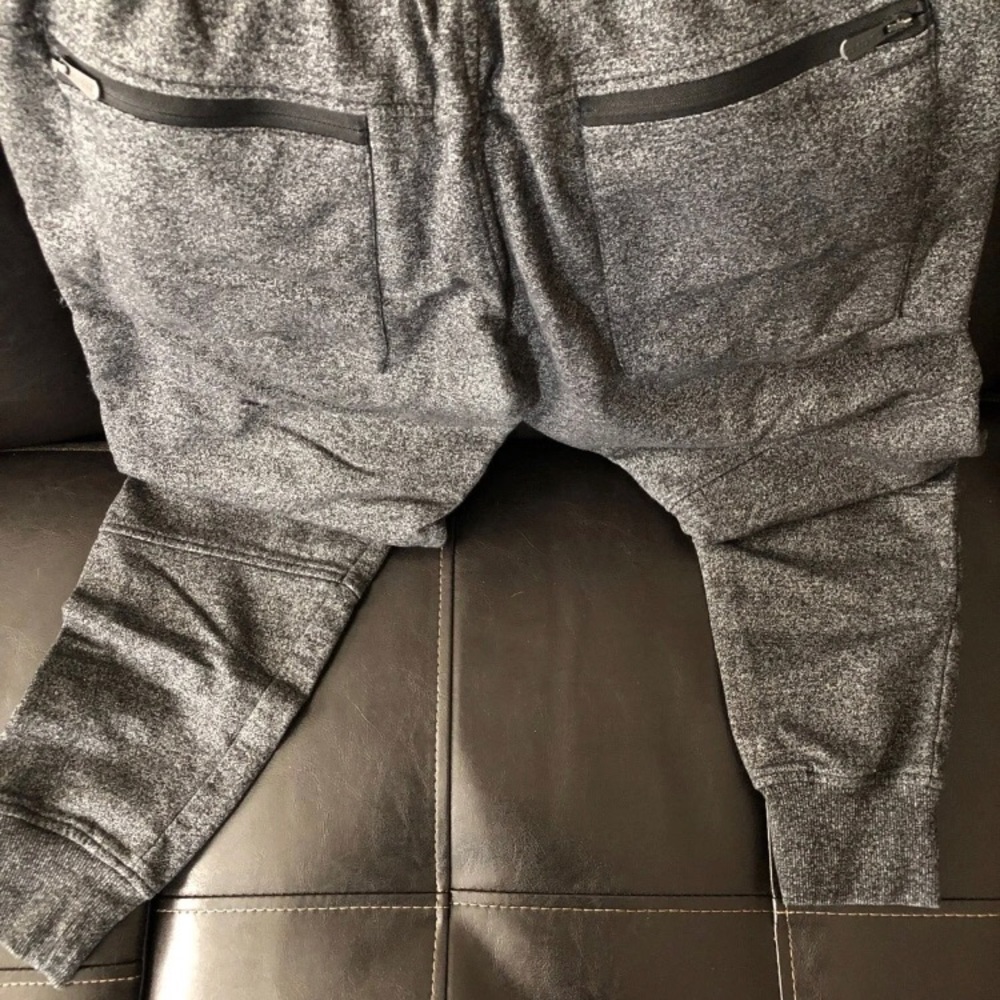 Joggers - Picture 3 of 4